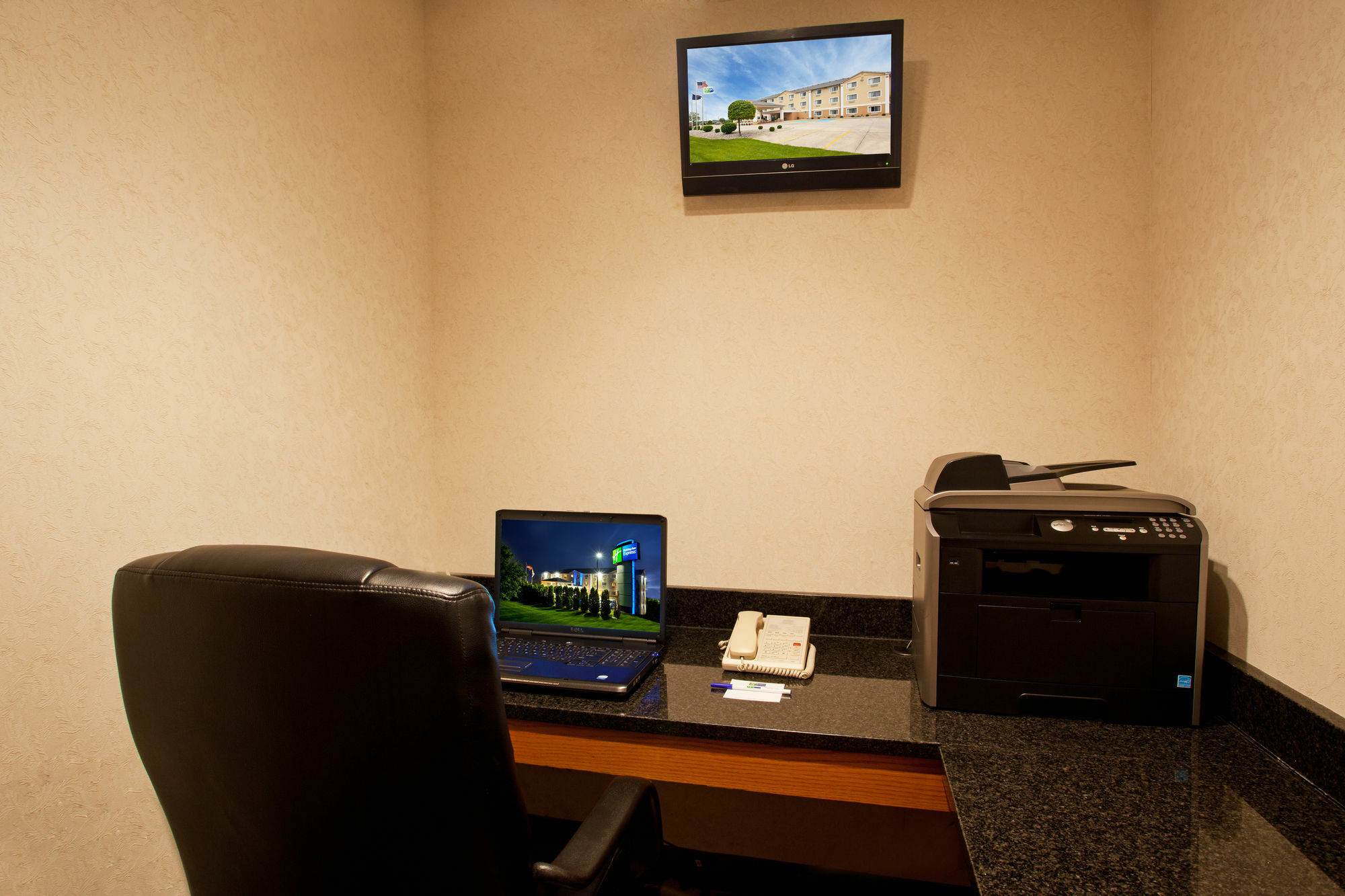 Hotel Rodeway Kendallville