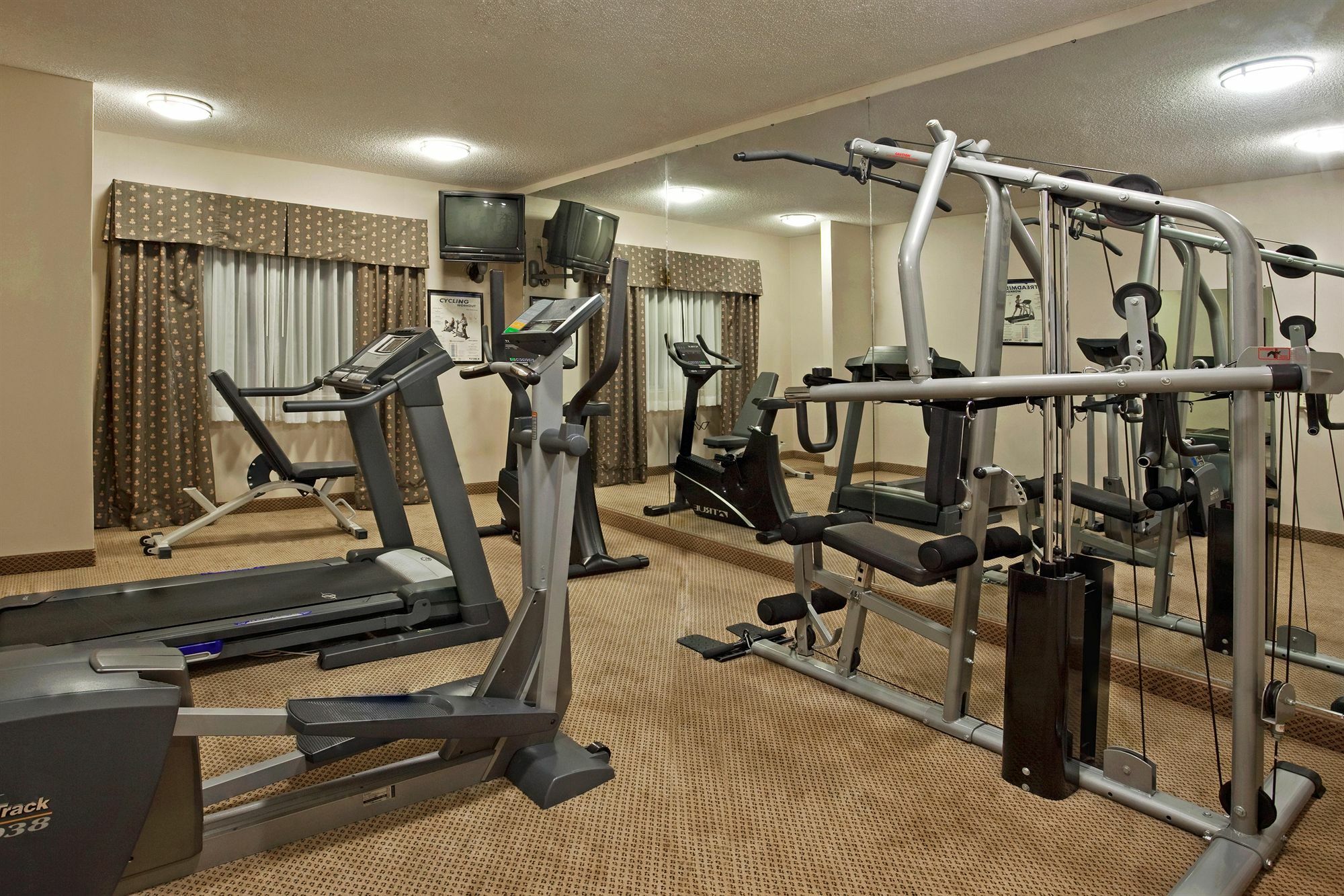 Rodeway Hotel 2*